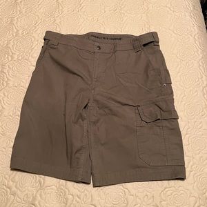 Duluth relaxed fit shorts khaki